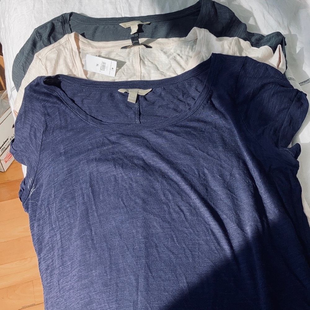 Set of three Banana Republic  t-shirts updated